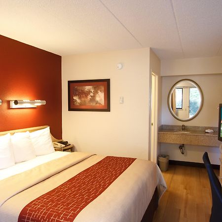 Red Roof Inn Wilkes-Barre Arena Екстериор снимка